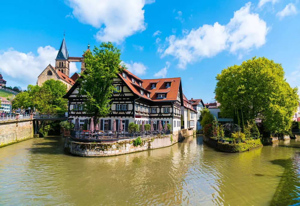 Haus am Fluss in Esslingen, der Heimatstadt von SONATA Immobilien